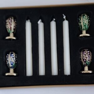 Elegant Candle Holder Set with White Candles